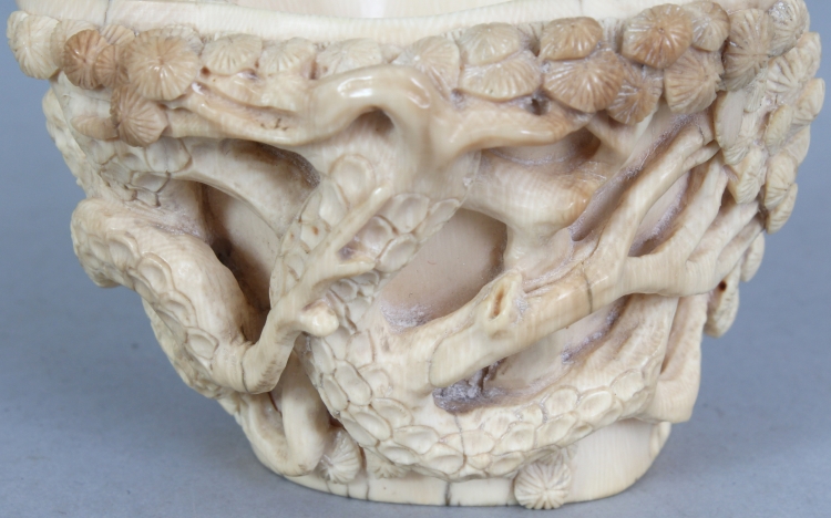 A GOOD QUALITY 19TH CENTURY CHINESE IVORY LIBATION CUP, the sides carved in high relief with - Image 5 of 8