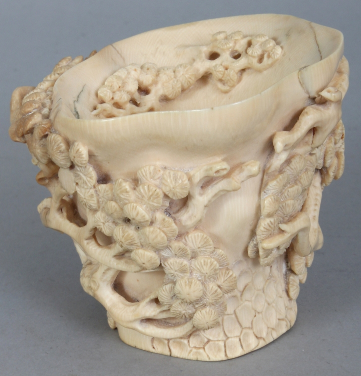 A GOOD QUALITY 19TH CENTURY CHINESE IVORY LIBATION CUP, the sides carved in high relief with - Image 4 of 8