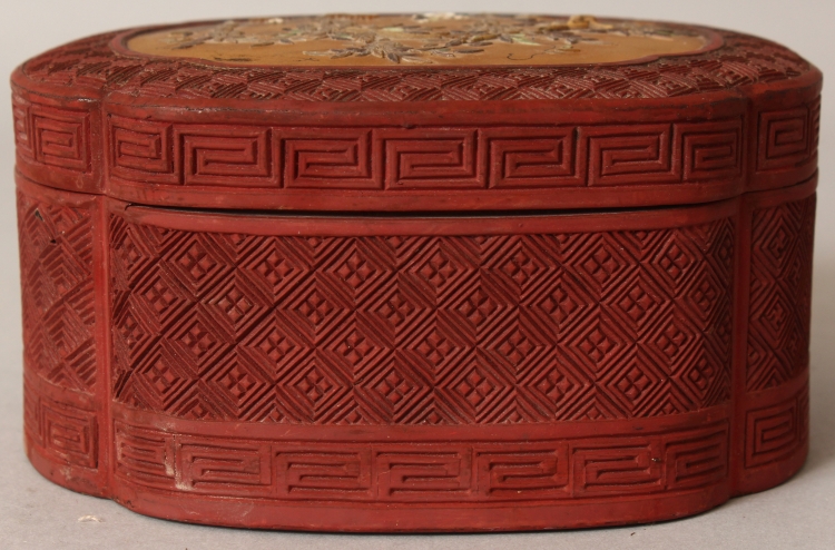 A JAPANESE MEIJI PERIOD RED CINNABAR LACQUER, & SHIBAYAMA BOX & COVER, of quatrefoil section, the - Image 6 of 10