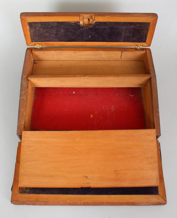 A 19TH CENTURY INDIAN CARVED SANDALWOOD WRITING BOX, with folding slope and lidded compartment, 13. - Image 3 of 6