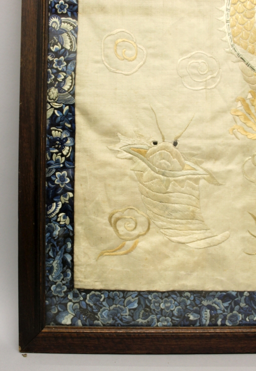 AN UNUSUAL 19TH/20TH CENTURY FRAMED CHINESE CREAM GROUND SILK EMBROIDERY, decorated in satin - Image 6 of 7