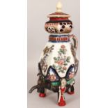 A 17TH/18TH CENTURY JAPANESE IMARI PORCELAIN COFFEE URN & COVER, of hexagonal section with a