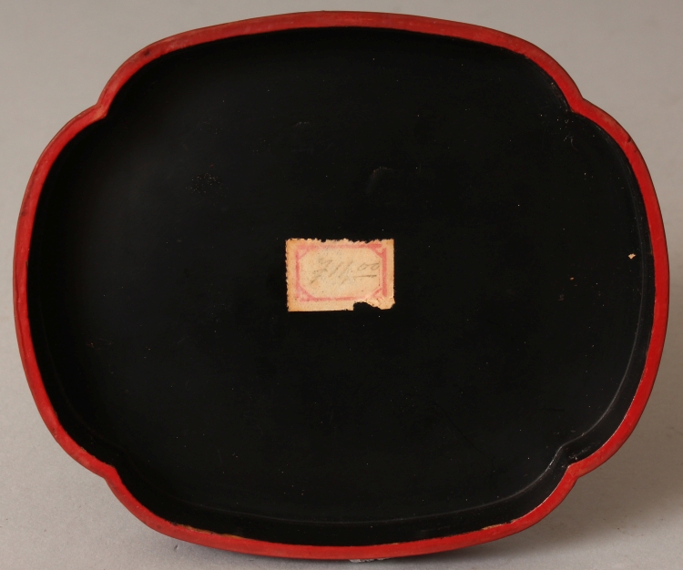 A JAPANESE MEIJI PERIOD RED CINNABAR LACQUER, & SHIBAYAMA BOX & COVER, of quatrefoil section, the - Image 8 of 10