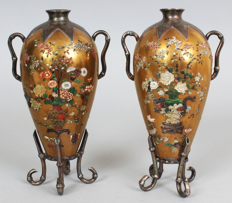 A GOOD PAIR OF JAPANESE MEIJI PERIOD SILVER MOUNTED SHIBAYAMA & GOLD LACQUER VASES, each supported