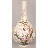 A GOOD QUALITY CHINESE FAMILLE ROSE PORCELAIN BOTTLE VASE, possibly Guangxu Period, the sides