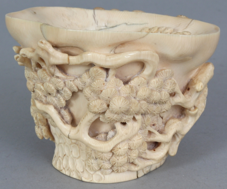 A GOOD QUALITY 19TH CENTURY CHINESE IVORY LIBATION CUP, the sides carved in high relief with - Image 3 of 8
