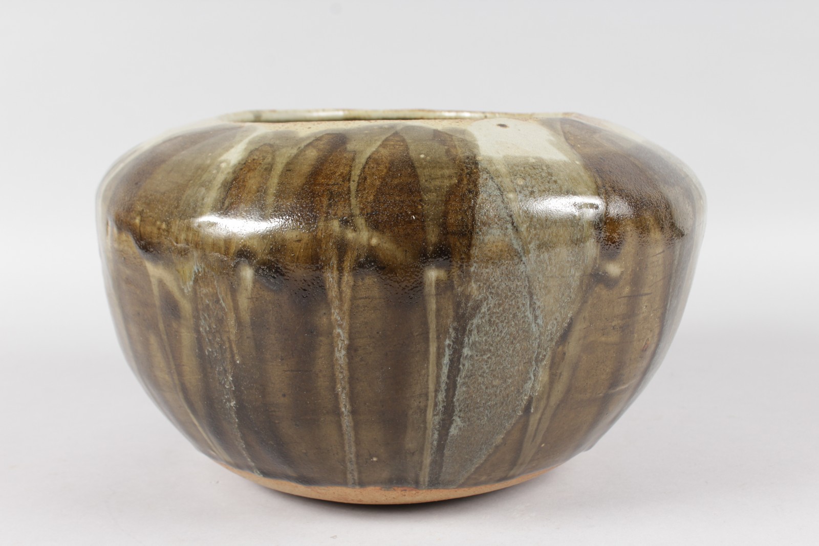 A LARGE STONEWARE POTTERY BOWL. Incised signature JANET HARPER. 7ins high, 12ins diameter. - Image 4 of 9