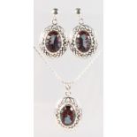 A SILVER MYSTIC TOPAZ NECKLACE AND EARRINGS.