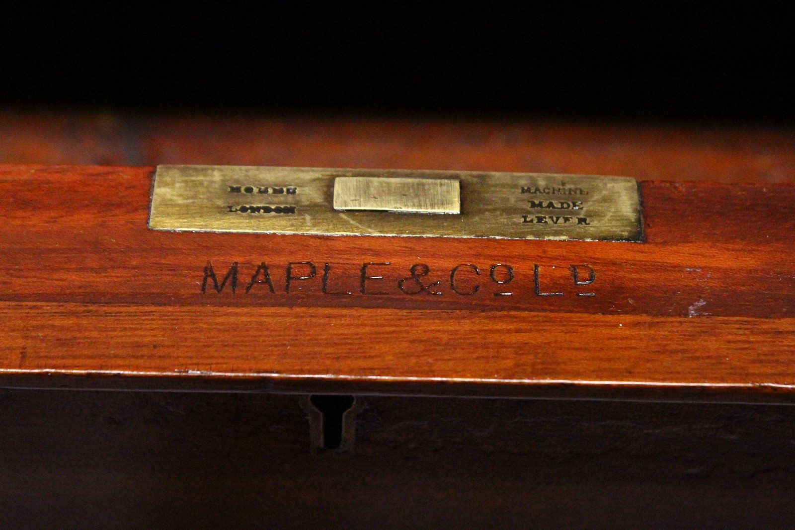 A MAPLE & CO AESTHETIC MAHOGANY OCTAGONAL DRUM TABLE with green leather top, two frieze drawers, - Image 4 of 4