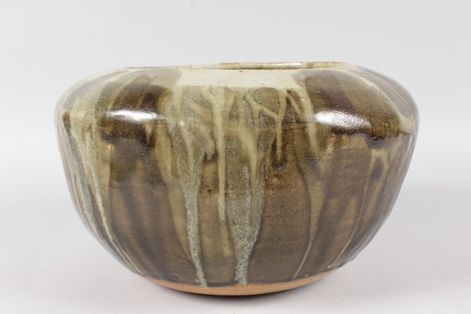 A LARGE STONEWARE POTTERY BOWL. Incised signature JANET HARPER. 7ins high, 12ins diameter. - Image 3 of 9