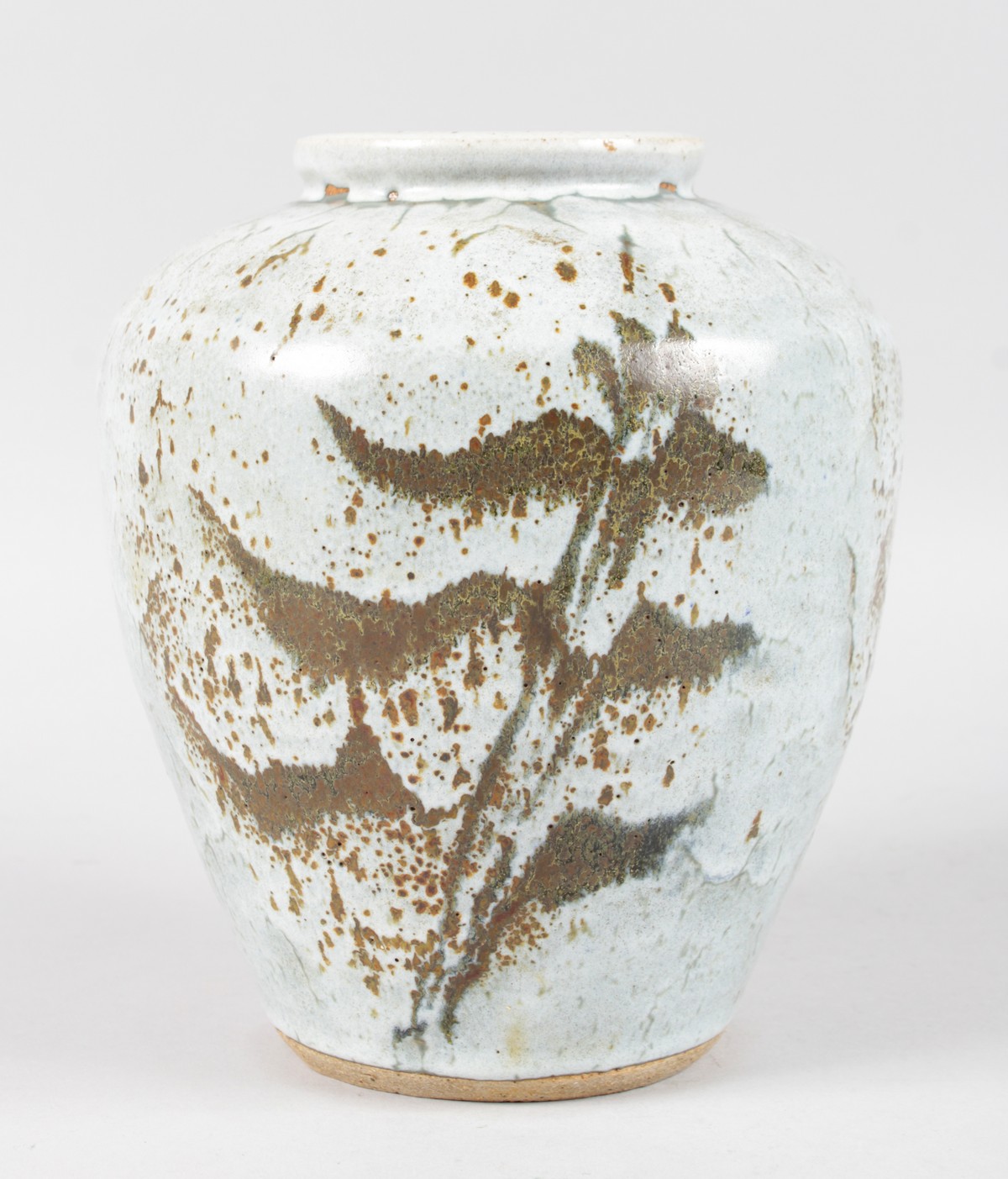 A SPECKLED STONEWARE STUDIO POTTERY VASE by DAVID E. ELLIS, CIRCA. 1955, stamped DE entwined and