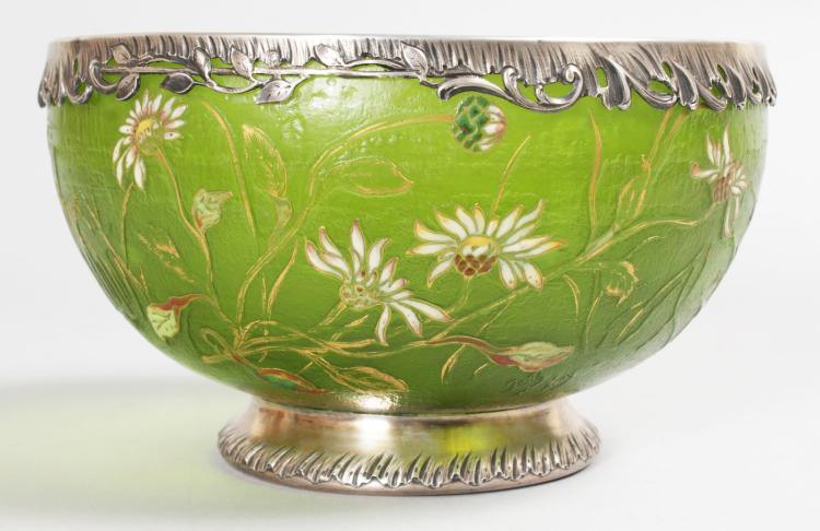 A SUPERB GALLE SILVER MOUNTED CIRCULAR BOWL, CIRCA. 1900, green glass enamelled with daisies and