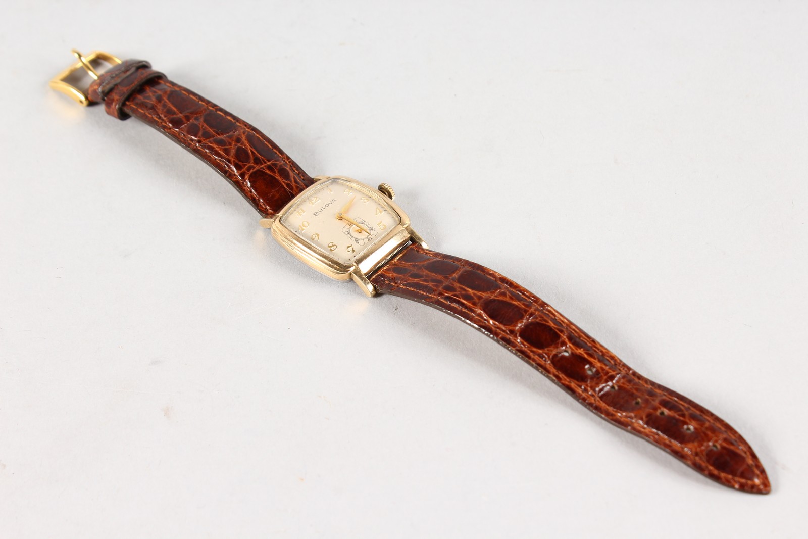 A GENTLEMAN'S BULOVA WRISTWATCH AND STRAP, No. 0764369. - Image 2 of 6