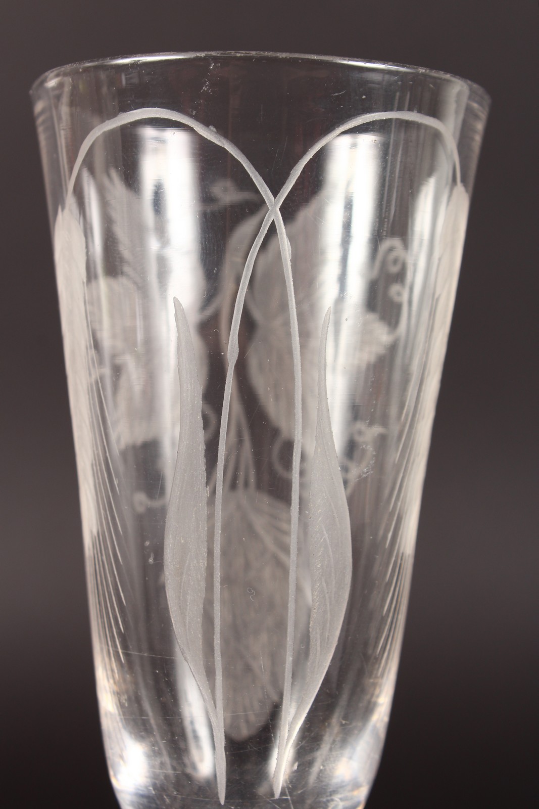 A GOOD ALE GLASS, the bowl engraved with fruiting vines and barley, with cotton twist stem. 7.5ins - Image 3 of 5