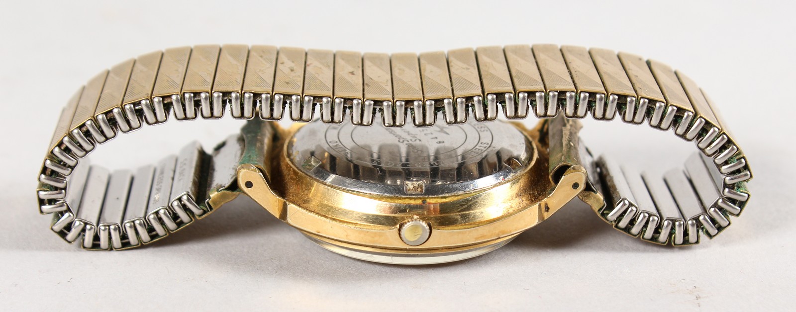 A GENTLEMAN'S SEIKO WRISTWATCH. - Image 2 of 4