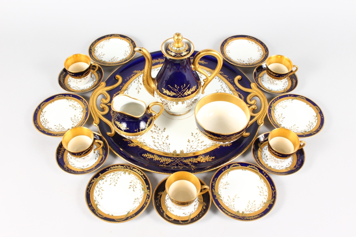 AN AUSTRIAN PORCELAIN TEA SET, on a tray with jug, tea or coffee pot, sugar bowl, five cups and - Image 2 of 9
