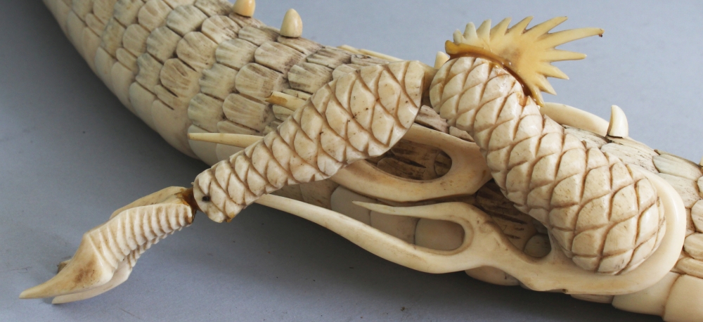 A GOOD JAPANESE MEIJI PERIOD BONE IVORY ARTICULATED MODEL OF A DRAGON, with moveable body, head - Image 4 of 6