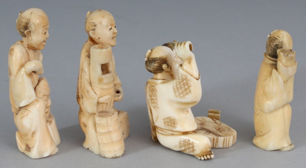 A GROUP OF FOUR EARLY 20TH CENTURY JAPANESE IVORY OKIMONO, the tallest 2.7in high. (4) - Image 4 of 8