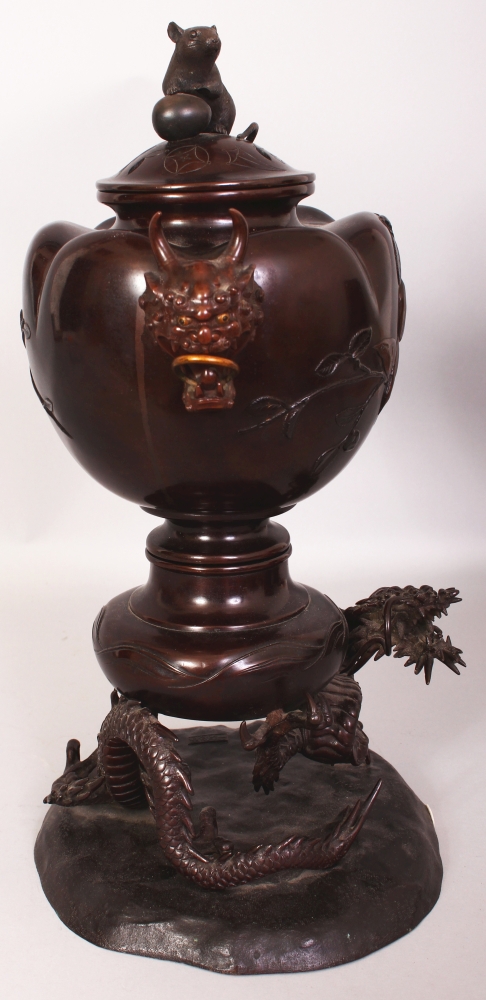 A FINE QUALITY SIGNED JAPANESE MEIJI PERIOD SECTIONAL BRONZE KORO & COVER, the koro supported by a - Image 2 of 10