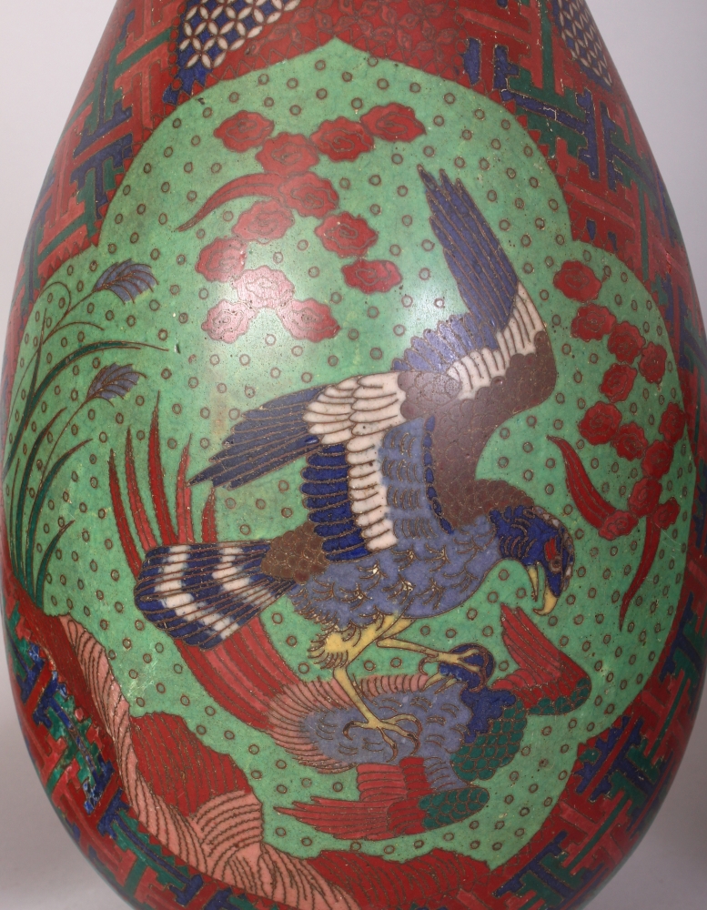A LARGE JAPANESE MEIJI PERIOD CLOISONNE VASE, decorated with two barbed quatrefoil panels of - Image 5 of 9