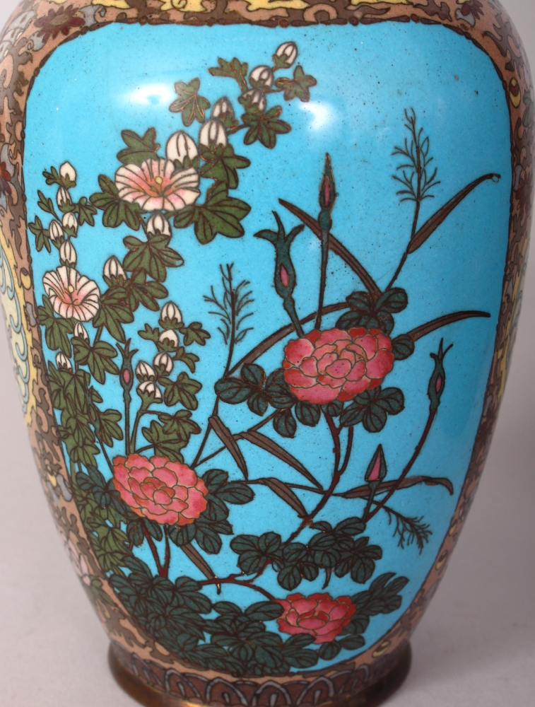 A LARGE JAPANESE MEIJI PERIOD CLOISONNE VASE, decorated with two barbed quatrefoil panels of - Image 6 of 9