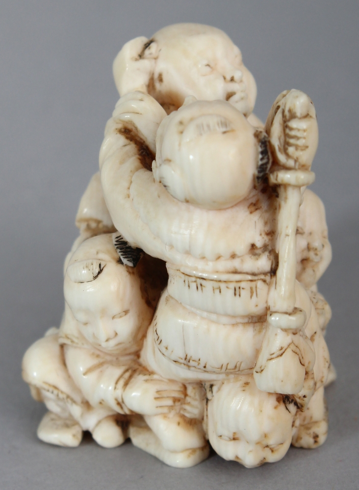 A GOOD QUALITY JAPANESE MEIJI PERIOD IVORY OKIMONO OF A GROUP OF FIVE PLAYING BOYS, unsigned, 1. - Image 2 of 6