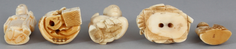 A GROUP OF EARLY 20TH CENTURY JAPANESE IVORY & MARINE IVORY NETSUKE & OKIMONO, four signed, the - Image 6 of 10