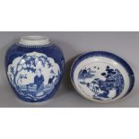 A 19TH CENTURY CHINESE BLUE & WHITE PORCELAIN JAR, painted with two barbed quatrefoil figural and