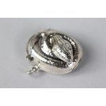 A NOVELTY SILVER CURLED SNAKE VESTA.