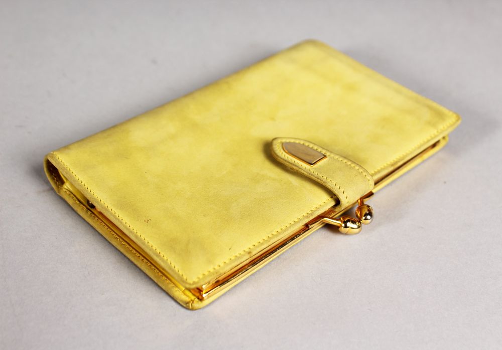 A GUCCI SMALL CREAM PURSE and A GUCCI SMALL YELLOW LEATHER WALLET - Image 2 of 2