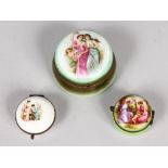 A VICTORIAN CIRCULAR PORCELAIN POWDER BOWL with printed lid, classical female figures, and two