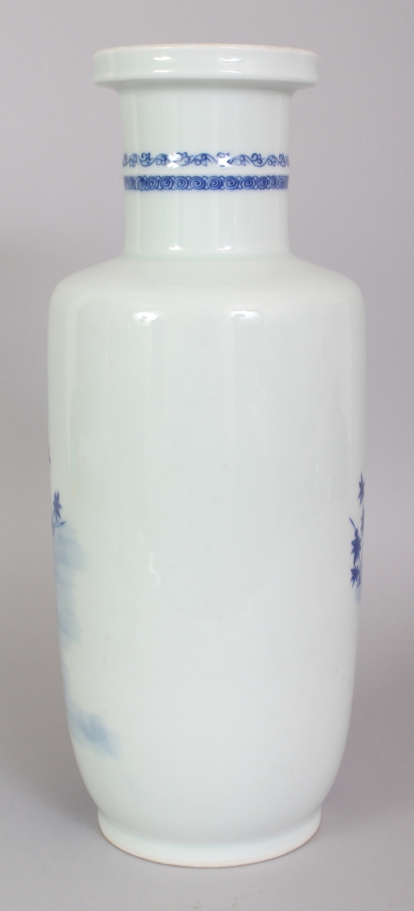 A GOOD QUALITY 19TH CENTURY CHINESE GUANGXU PERIOD BLUE & WHITE PORCELAIN ROULEAU VASE, painted with - Image 3 of 8