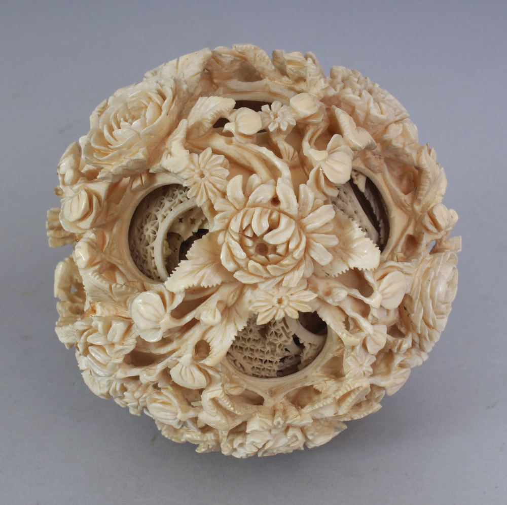 A GOOD LARGE EARLY 20TH CENTURY CHINESE CARVED CONCENTRIC CANTON IVORY BALL ON STAND, the outer - Image 7 of 9