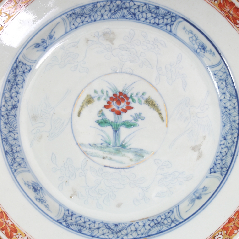 A GOOD 18TH CENTURY CHINESE YONGZHENG PERIOD DOUCAI PORCELAIN PLATE, circa 1730, painted to its - Image 2 of 4