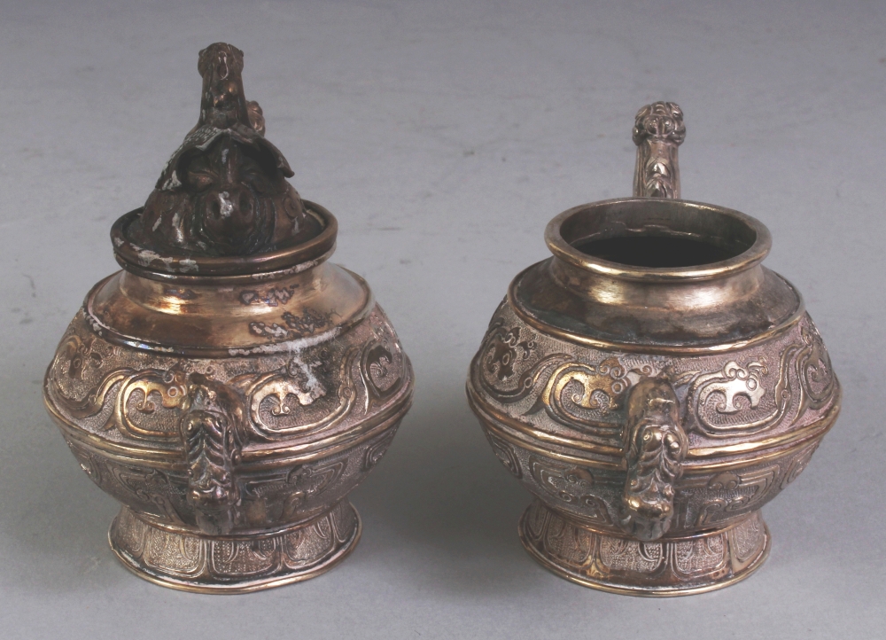 A PAIR OF CHINESE ARCHAIC STYLE MINIATURE SILVER-METAL EWERS, weighing approx. 163gm in total, one - Image 4 of 10