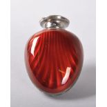 A SCANDINAVIAN RED ENAMEL ART NOUVEAU PERFUME BOTTLE, CIRCA. 1920, with silver mounts and cap. 5cms.