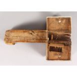 A RARE 16TH-17TH CENTURY WOODEN LOCK. 9.5ins long.