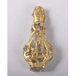 A SUPERB 18TH CENTURY ROCK CRYSTAL AND GOLD SCENT BOTTLE AND STOPPER with chain. 7.5cms. Ref. Edward