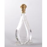 A FRENCH PEAR SHAPED CRYSTAL PERFUME BOTTLE with engraved gold cap, Circa. 1820. 11.5cms.