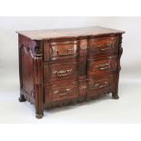 A VERY GOOD 18TH CENTURY FRENCH OAK COMMODE, three panels to the top with deep crossbanding, the