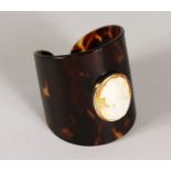 A TORTOISESHELL AND CAMEO BRACELET.