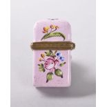 A SMALL 18TH CENTURY BILSTON ENAMEL ETUI, pink painted with flowers, Circa. 1760, with gilt mounts