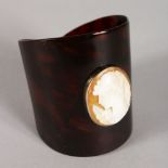 A TORTOISESHELL AND CAMEO BRACELET.