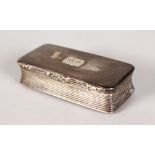 A WILLIAM IV RECTANGULAR SNUFF BOX. Birmingham 1836.