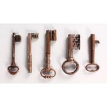 FIVE VARIOUS IRON AND STEEL KEYS. 6ins, 5.5ins, 5ins (2) and 4.5ins.
