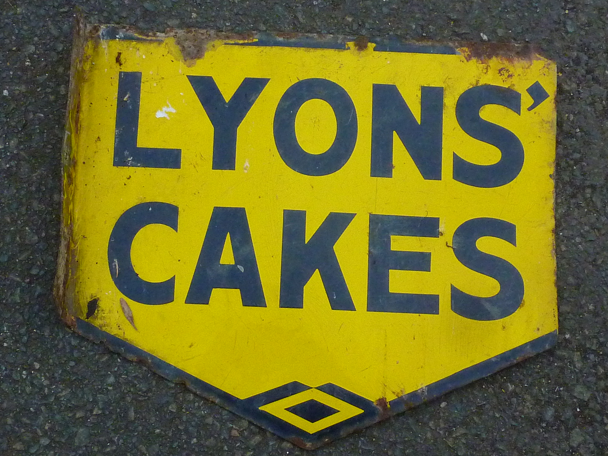 LYONS CAKES ENAMELLED SIGN - Image 2 of 2