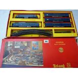 TRIANG MODEL RAILROAD TRAIN SET RS34 IN BOXED CONDITION PLUS HORNBY CATALOGUE