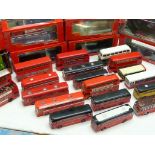 MODEL BUSES & COACHES CORGI & EFE 19 MODELS OF THE BMMO MIDLAND RED ERA ALL ARE IN U/B CONDITION BUT