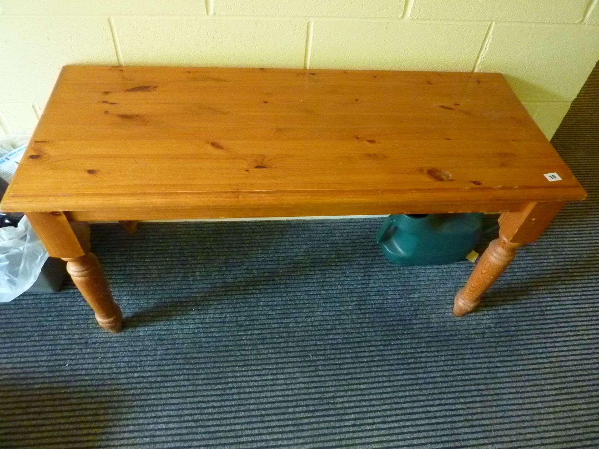 PINE COFFEE TABLE