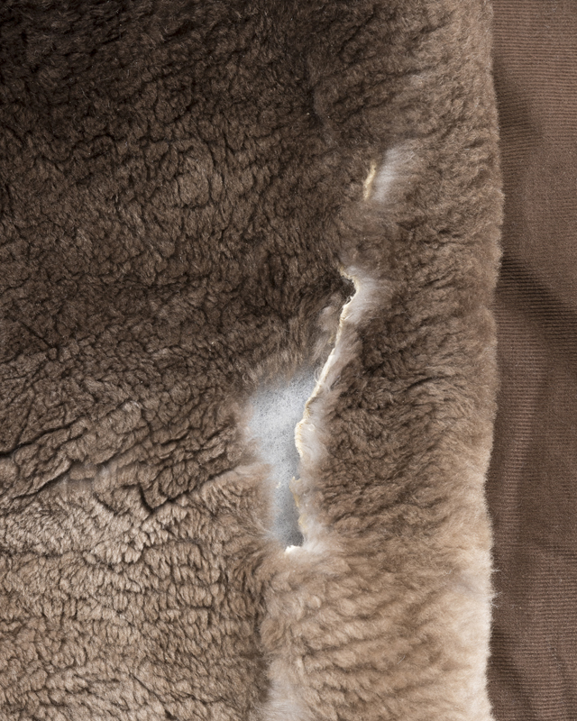 A beaver fur blanket - Image 4 of 5